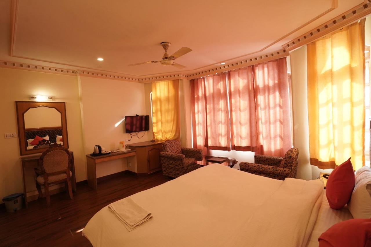 Royal Palace Resort Bhagsunag Dharamshala Exterior foto