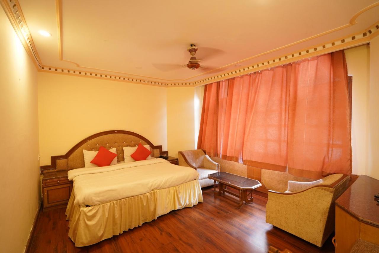 Royal Palace Resort Bhagsunag Dharamshala Exterior foto